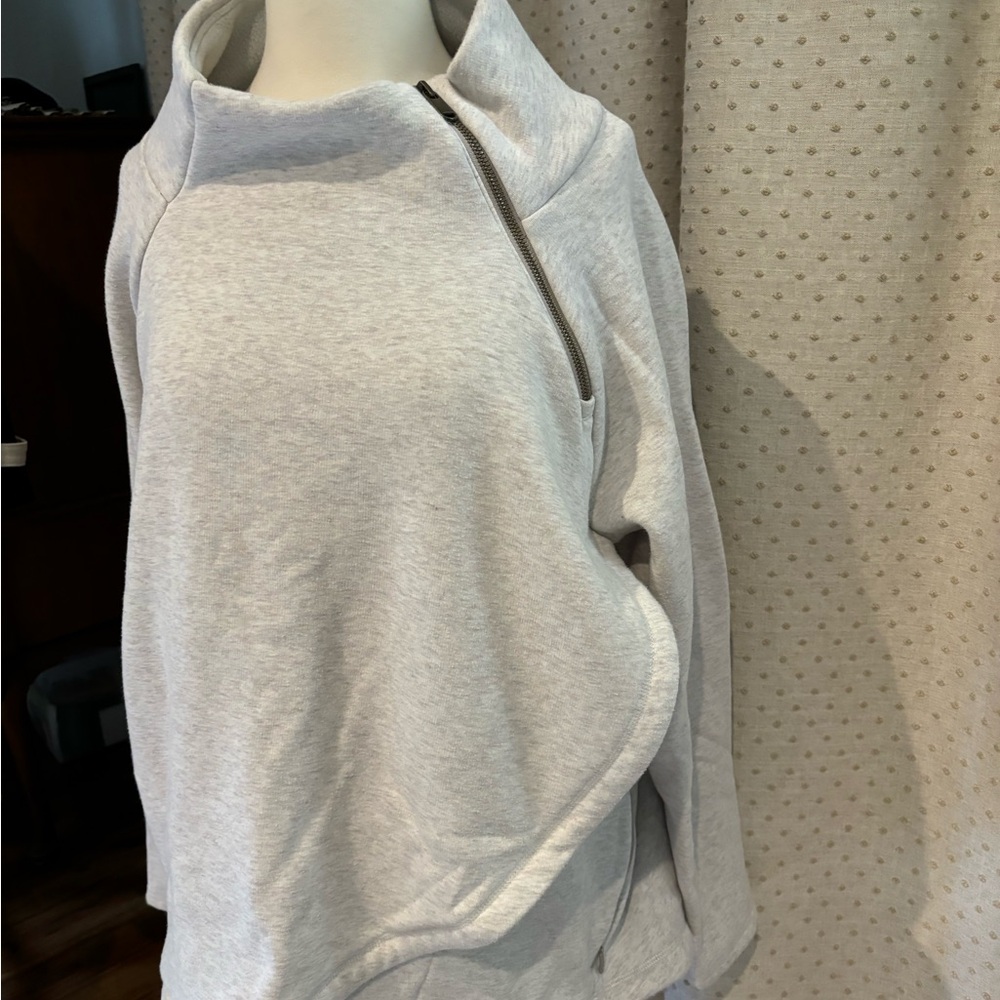 Athleta gray sweatshirt